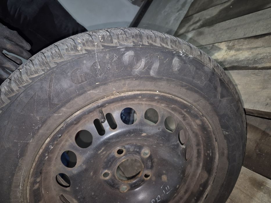 Opony Zimowe z Felgami Opel