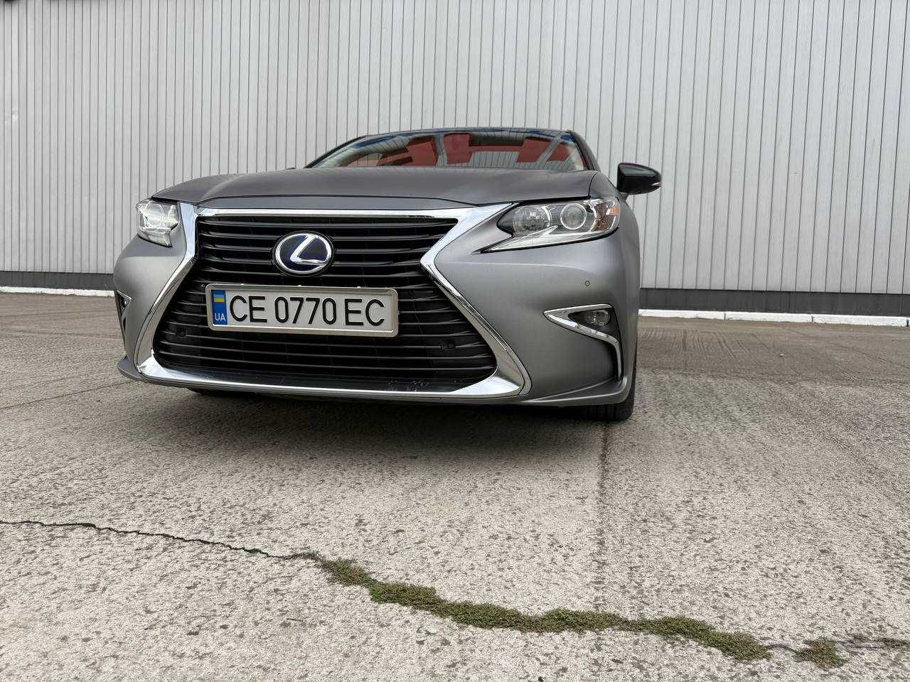 Lexus ES 300H 2016  (23.700$)