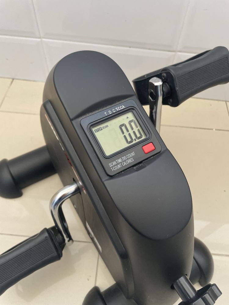 Pedaleira nova com caixa