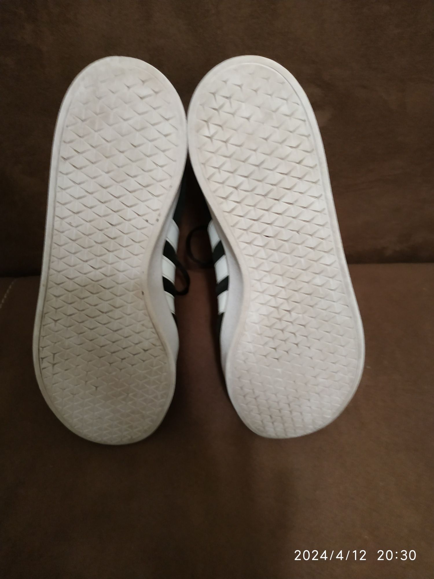 Buty sportowe męskie czarne adidas r 46, uzywane