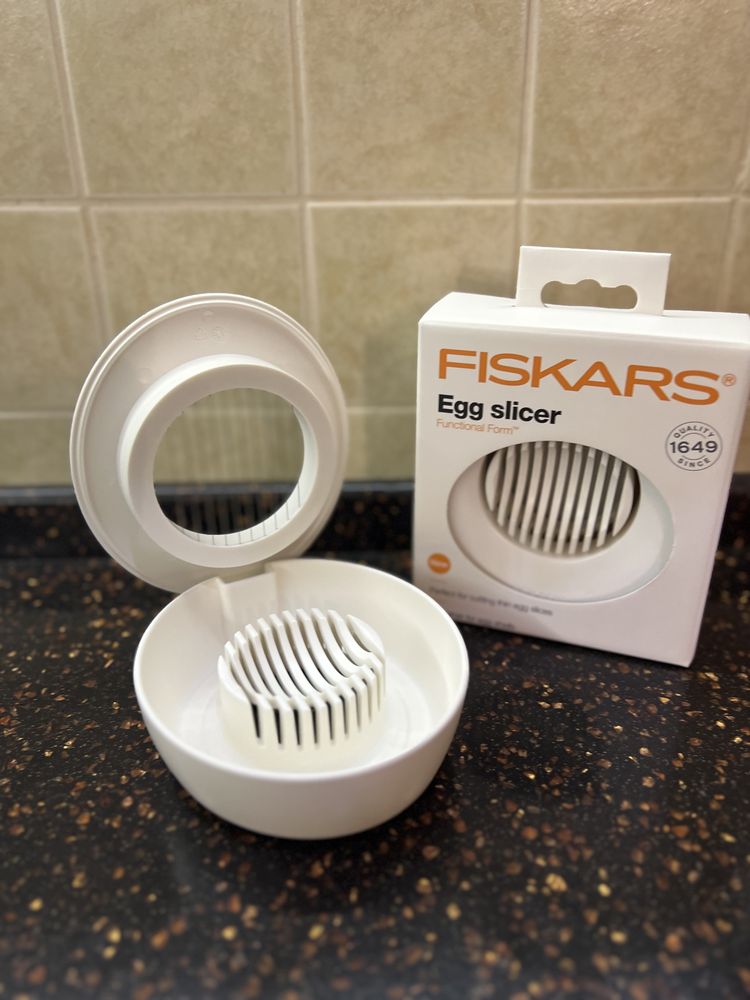 Яйцерізка FISKARS! Акція 1+1=3