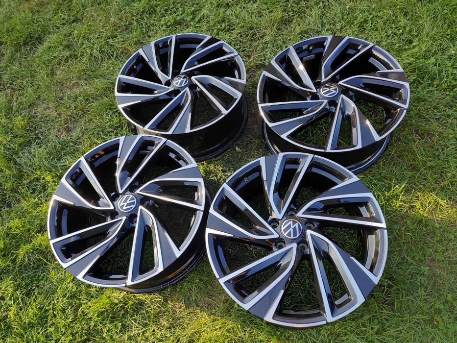 Felgi Volkswagen Golf 8 GTI GTD R 5x112 R19 OE Borbet