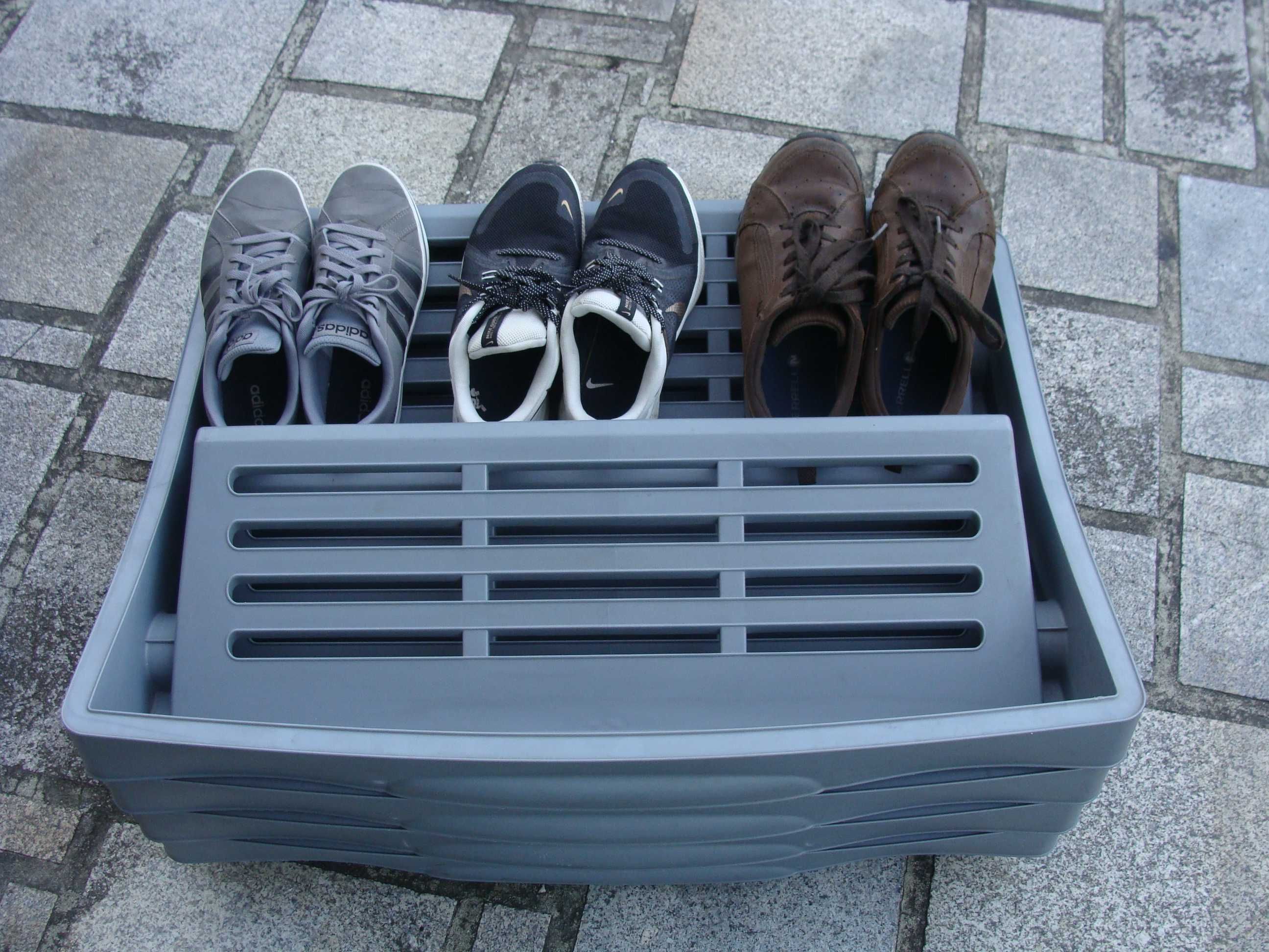 Organizador de Sapatos com Rodas (Sapateira) - 5 euros cada