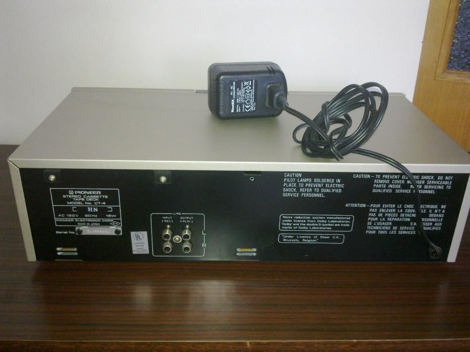 продам кассетный магнитофон PIONEER CT-4