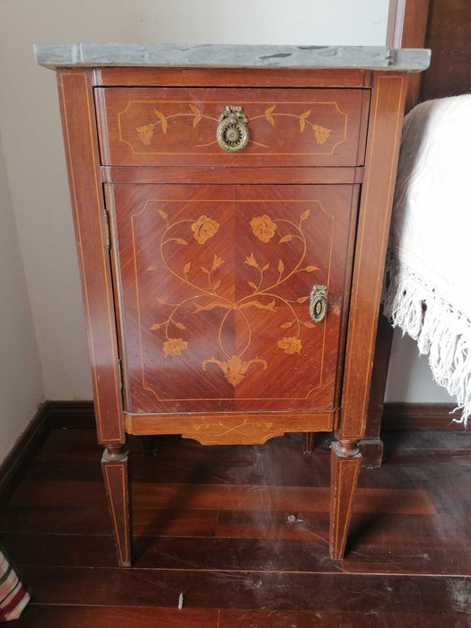 Conjunto de Quarto Antigo de Casal em Madeira