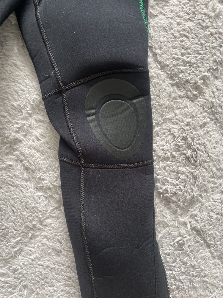 Pianka surfingowa dla dzieci z neoprenu 3/4 mm
