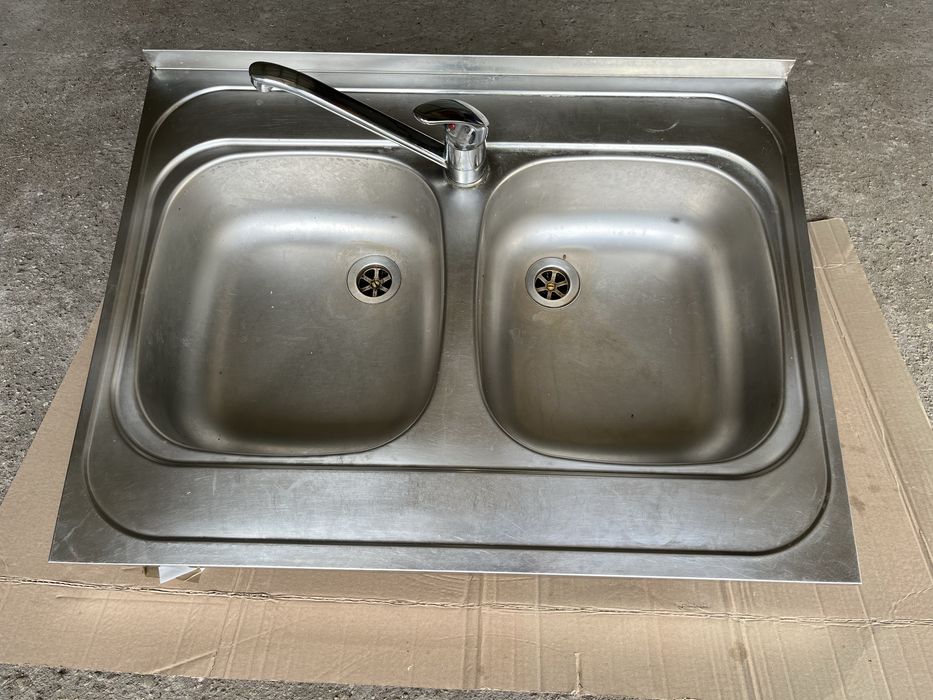 Zlewozmywak kuchenny 80x60 bezblatowy z baterią