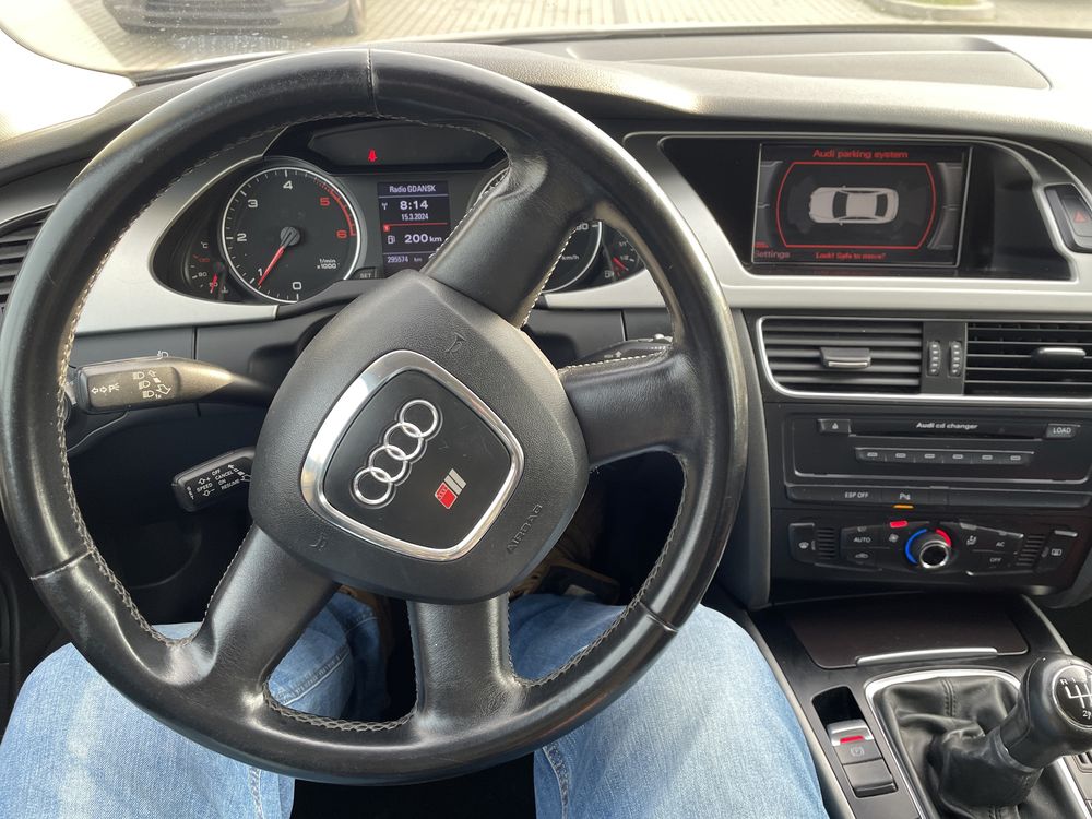 Audi A4 S-line B8 2.0 Diesel 143KM Sedan MMI czujniki cofania stan bdb