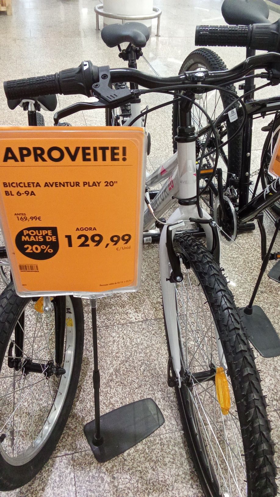 BICICLETA 16 com Pedais. Para Equilíbrio  Com 3 Fotos