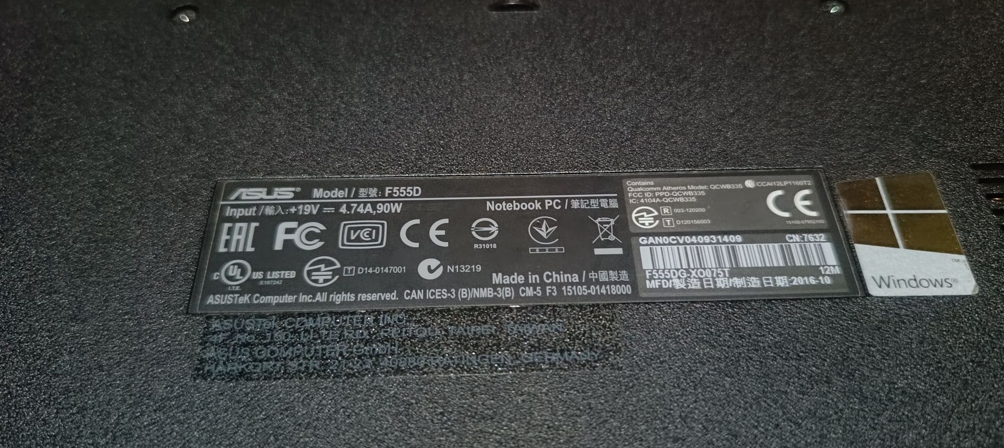 Laptop 15,6" Asus F555D 8 gb ram  500 gb Windows 11
