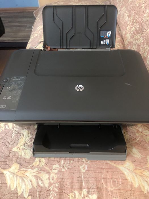 Продам принтер HP Deskjet 2050A