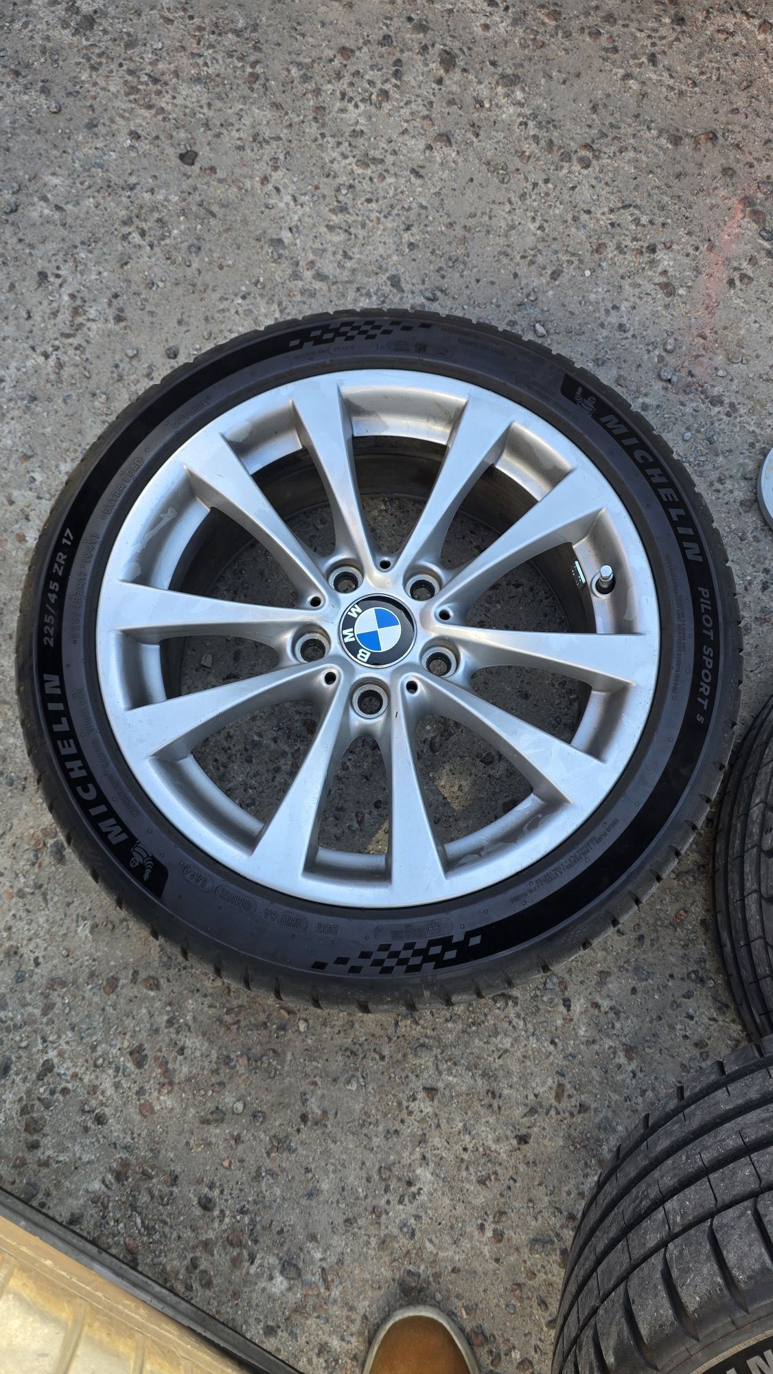 Літні шини Michelin Pilot Sport 5 245/40 R17 95Y XL та 225/45 94Y XL