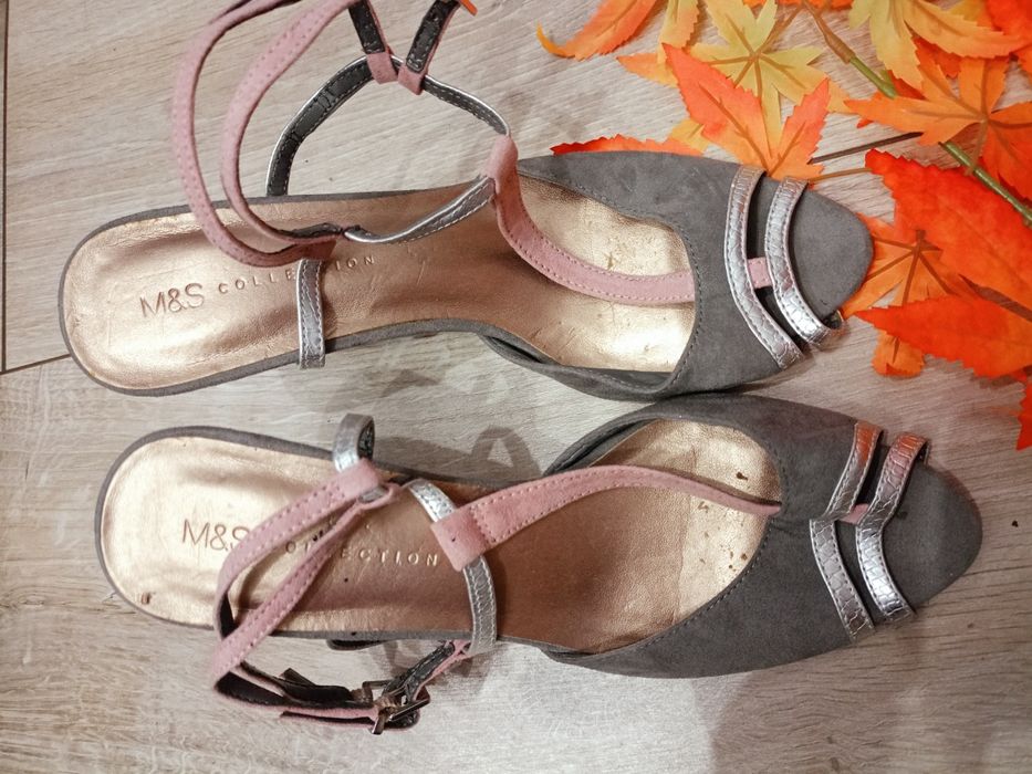 Buty damskie na korku
