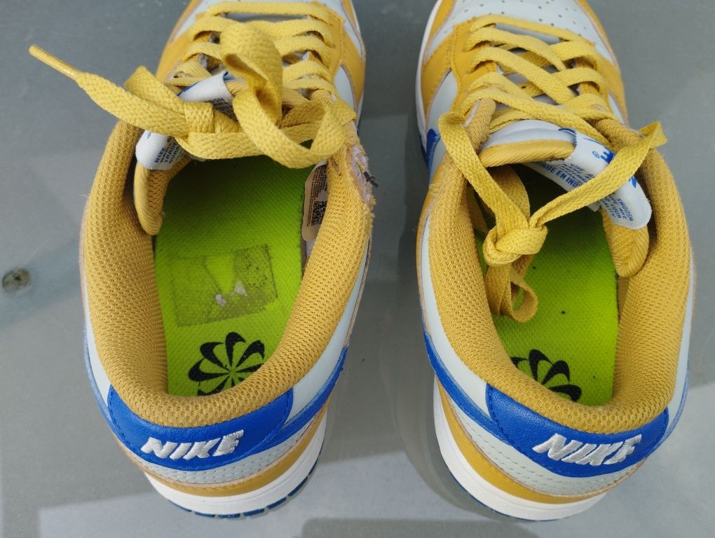 Sneakersy młodzieżowe Nike 39