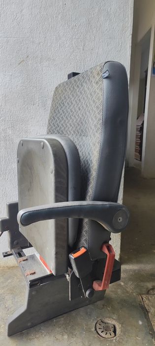 Banco Defender para caixa de carga