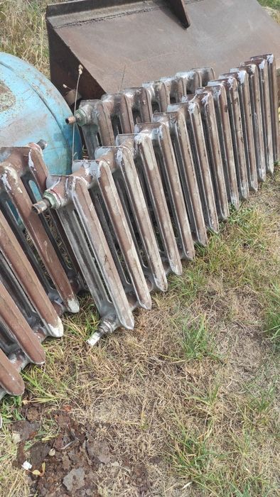 Батареї чугунні нові