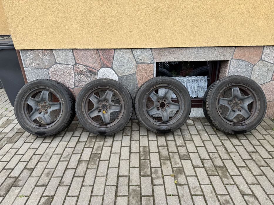 Opony zimowe Paxaro 215/55 R17