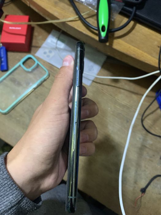 Продаю iPhone 11 Pro Max 64gb