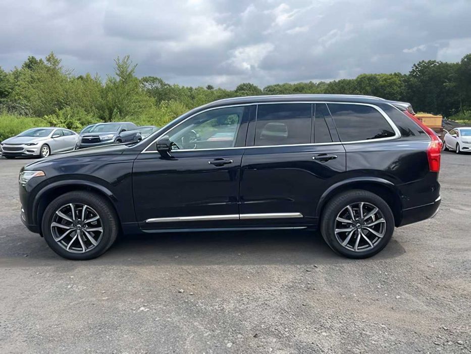 Volvo XC90      2017