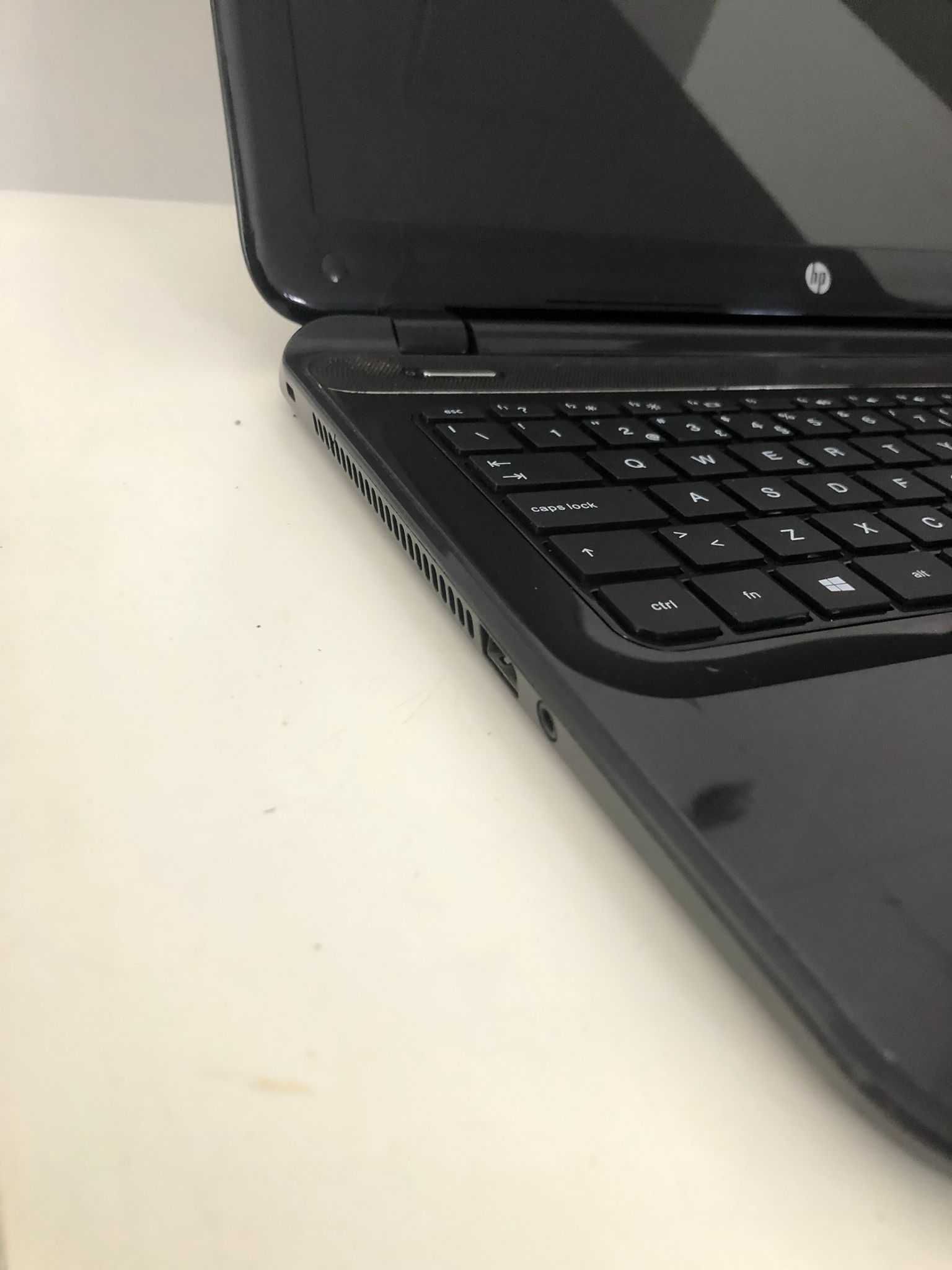 Computador Portátil HP SLEEKBOOK 15 - INTEL I5 - 4GB - 500GB