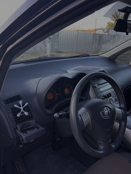 Toyota Auris, 2008 , газ/бензин,  1,6