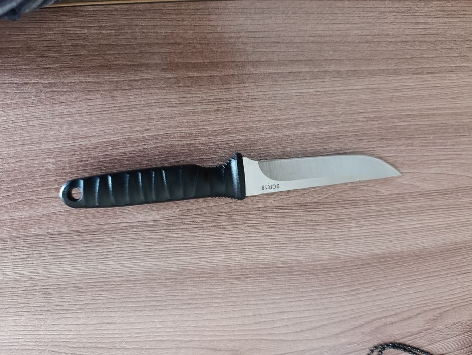 Ніж кухонний нож