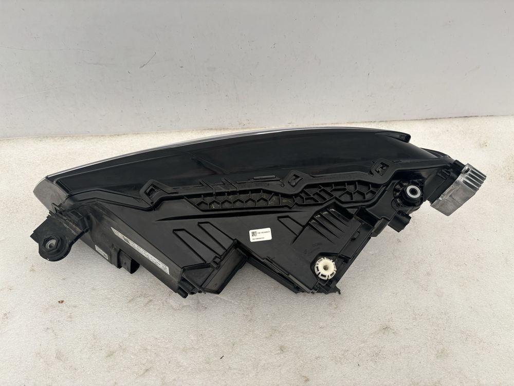 Skoda Superb III 3 lift 19- 3V 3V1 lampa prawy przód prawa przednia