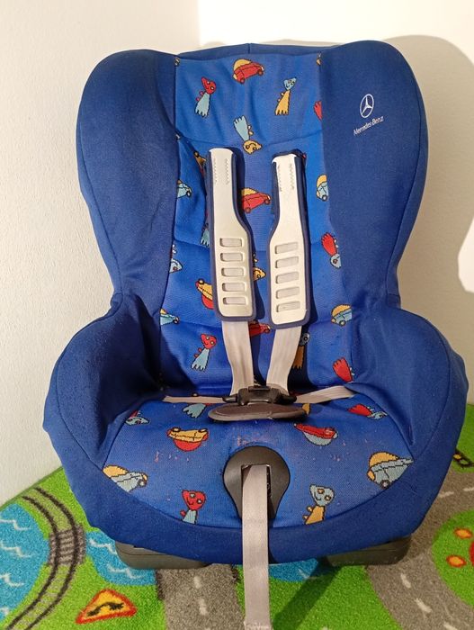 Cadeirinha Auto Britax Römer Duo Mercedes Benz 9-18kg.
Ref: 10021.01