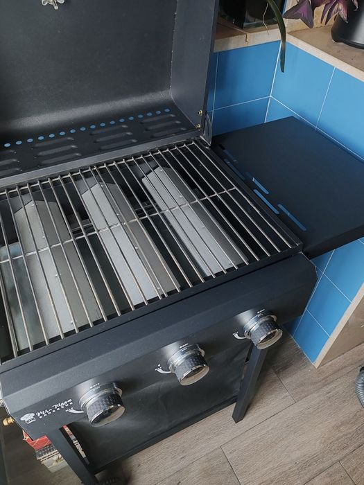 Barbecur a Gás Novo