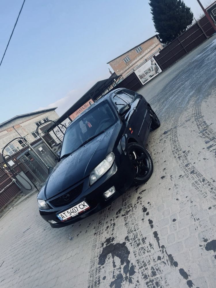 Mazda 323 F BJ 2001
