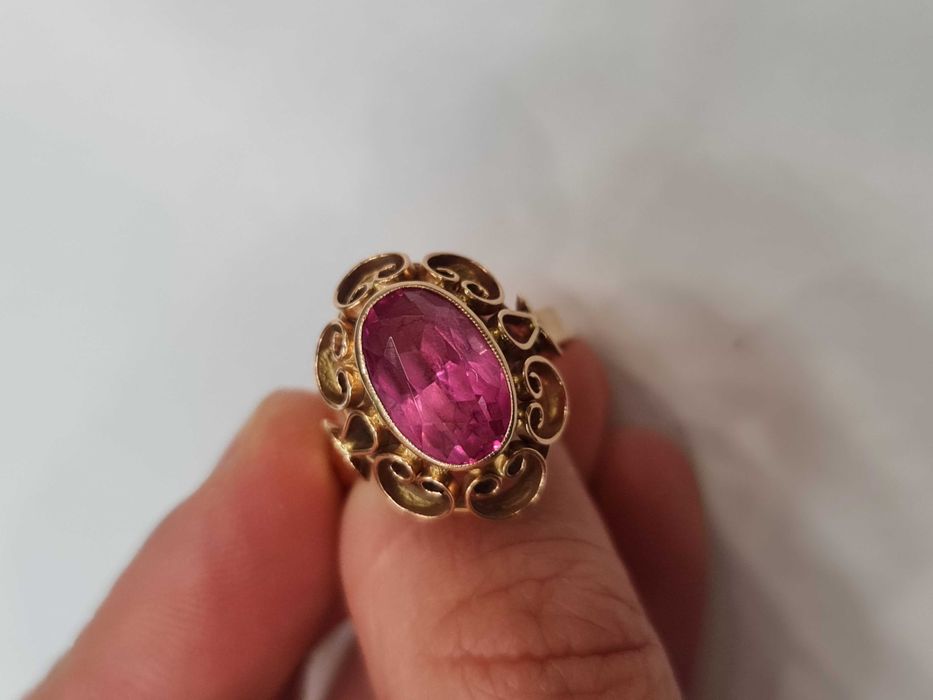Wiekowy złoty pierścionek/ 585/ 5.93 gram/ R17/ II poł. XX wieku