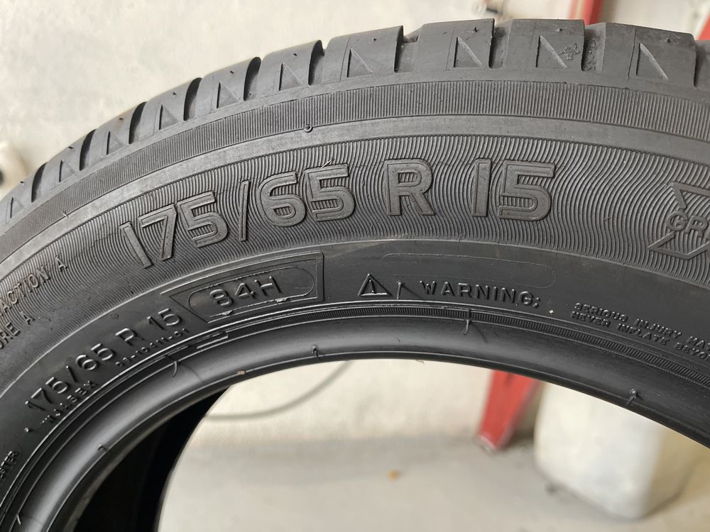 PROMO:: Pneus 175-65r15 Michelin como Novos