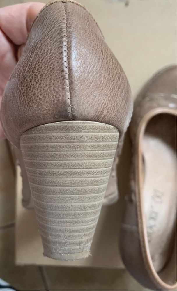 Buty czółenka Lasocki, skóra