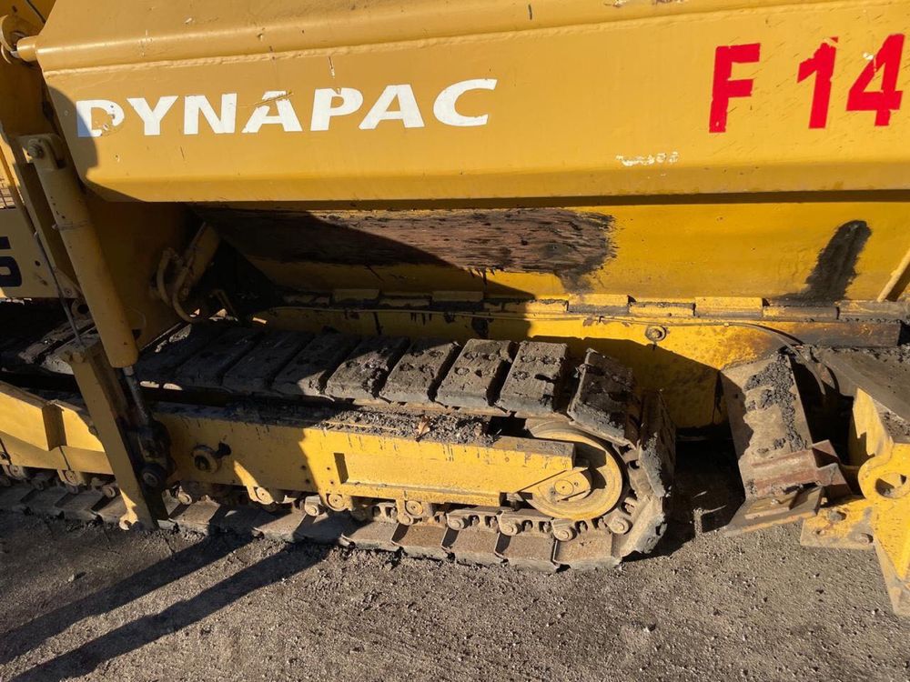 Асфальтоукладач DYNAPAC F141C