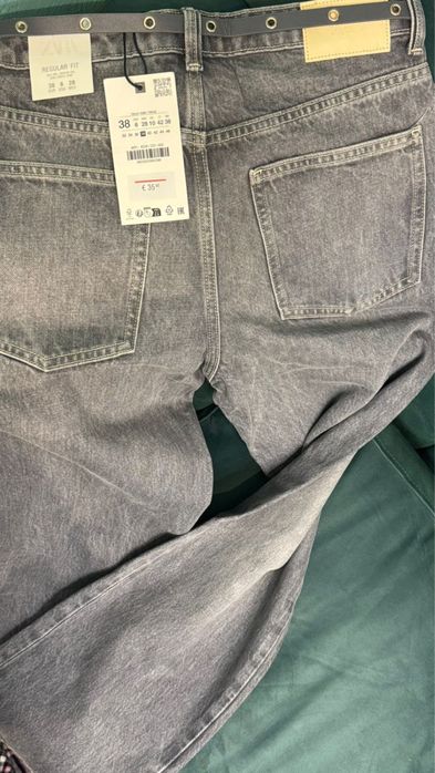 Сірі джинси Zara з високою посадкою
