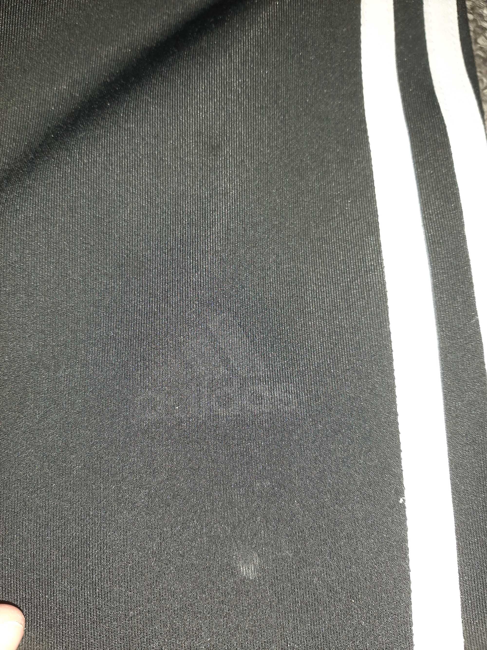 Spodnie dresowe adidas S