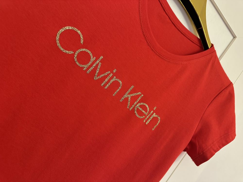 T-Shirt Calvin Klein złoty blyszczacy napis  S