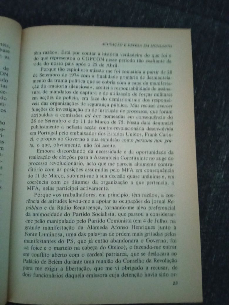Livro "Acusação e Defesa em Monsanto"Vintage