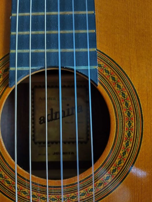 Guitarra clássica Admira Juanita