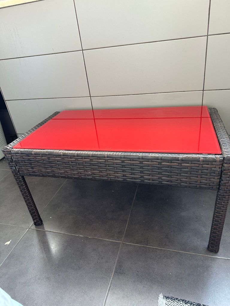 Mesa de jardim bom estado