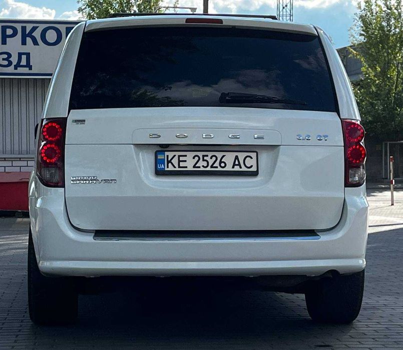 Dodge Grand Caravan 2017 7 мест автомат газ - бензин