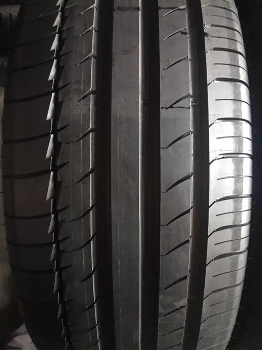 Купити різношорокий комплект БУ шин гуми резини 315/40R21 + 275/45R21