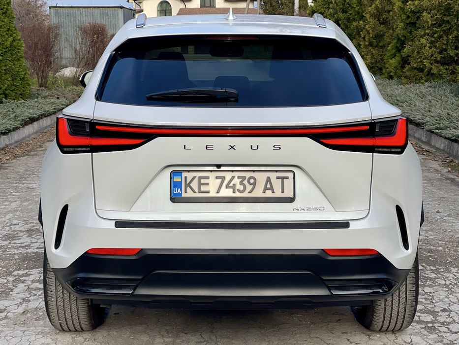LEXUS NX250 2024 14 тыс км