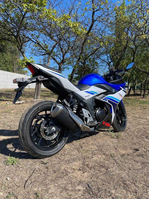 Мотоцикл Suzuki GSX250R