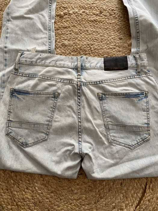 Calças de ganga clara da Zara