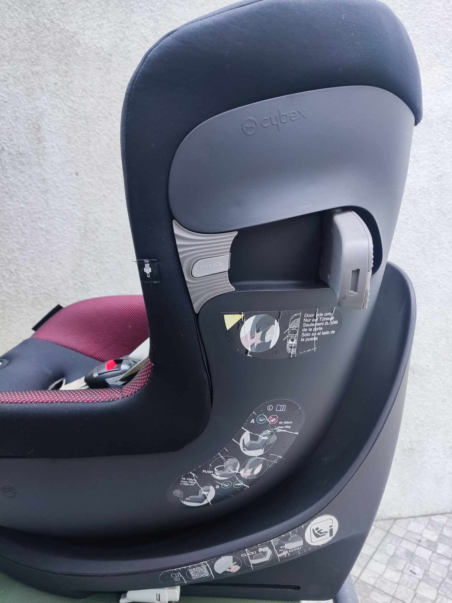 Cadeira Sirona da Cybex versão Ferrari