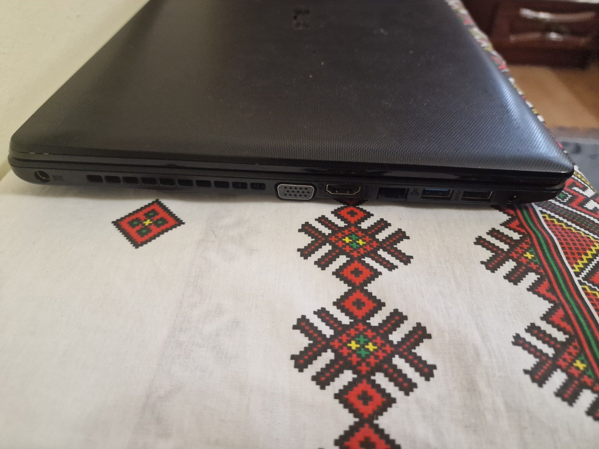 Ноутбук asus продам
