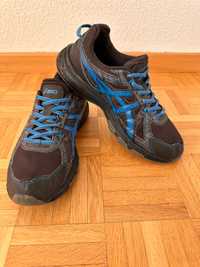 Мужские кроссовки Asics, стелька 27 см, размер 42