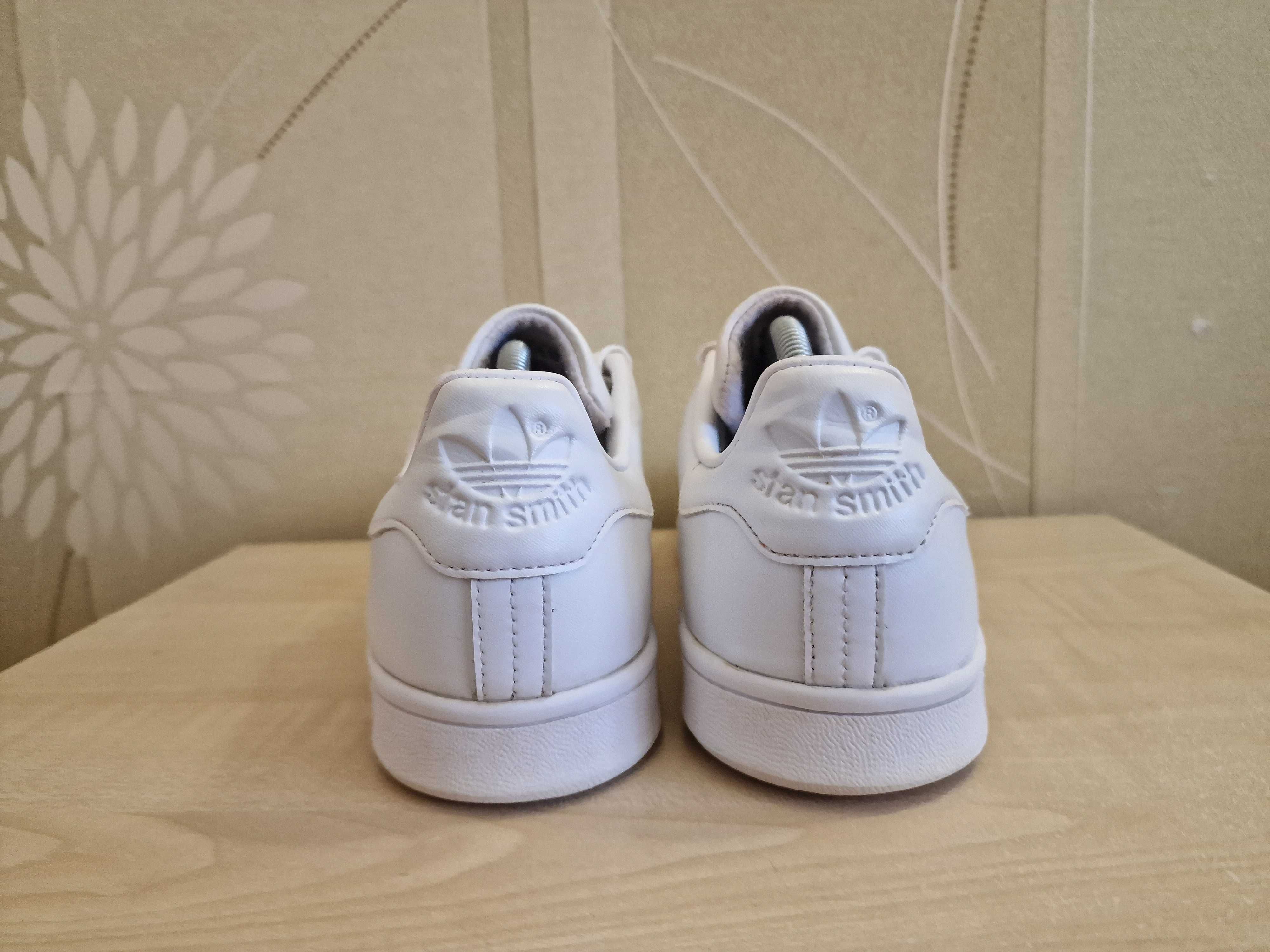 Кросівки Adidas Stan Smith оригінал розмір 43 1/3