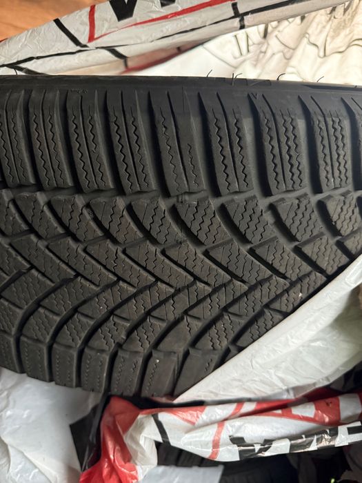 235/45/R18. 5,5мм. Зимові шини, Bridgestone Blizzak.